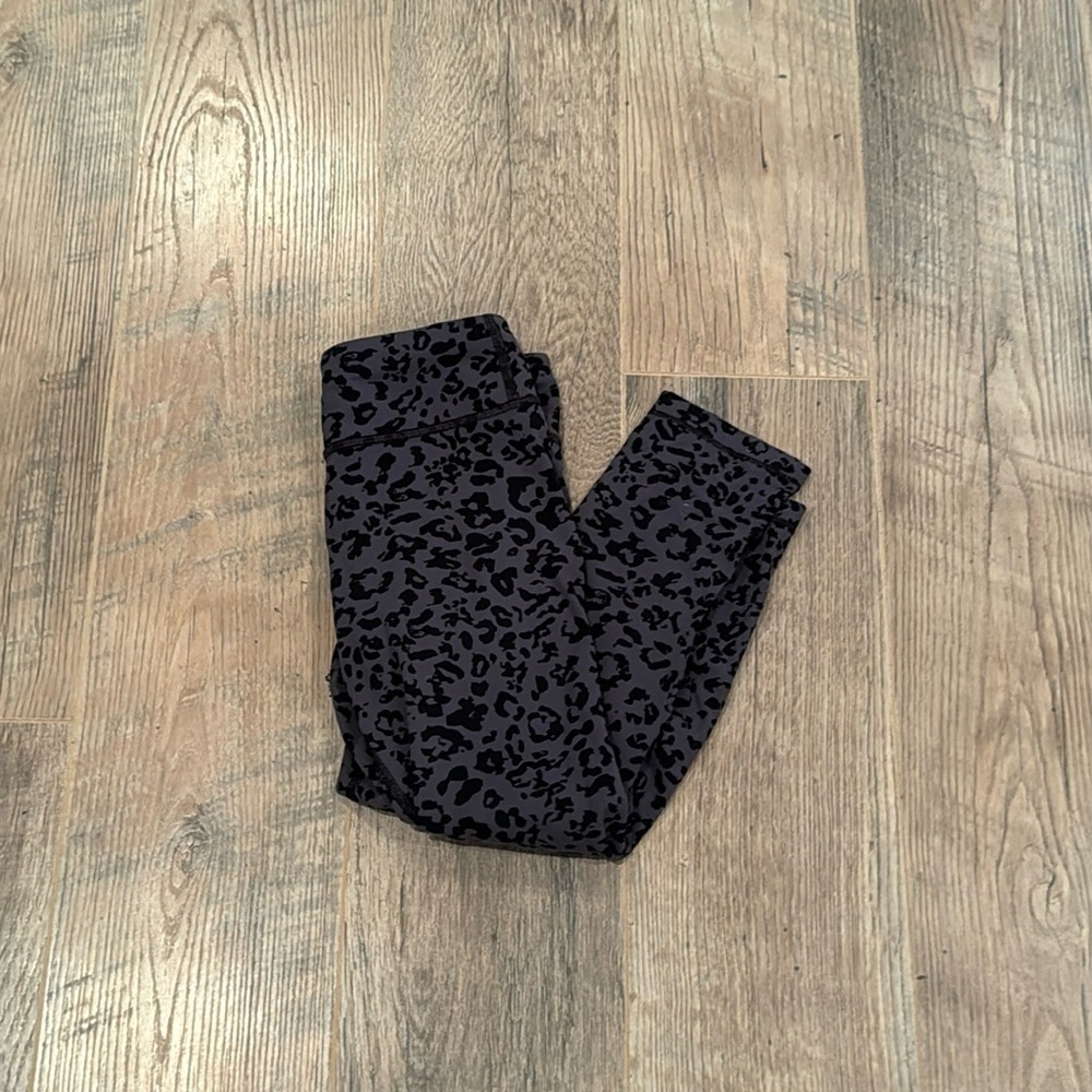 Athleta Girl’s Black Cheetah Print Leggings Size Medium